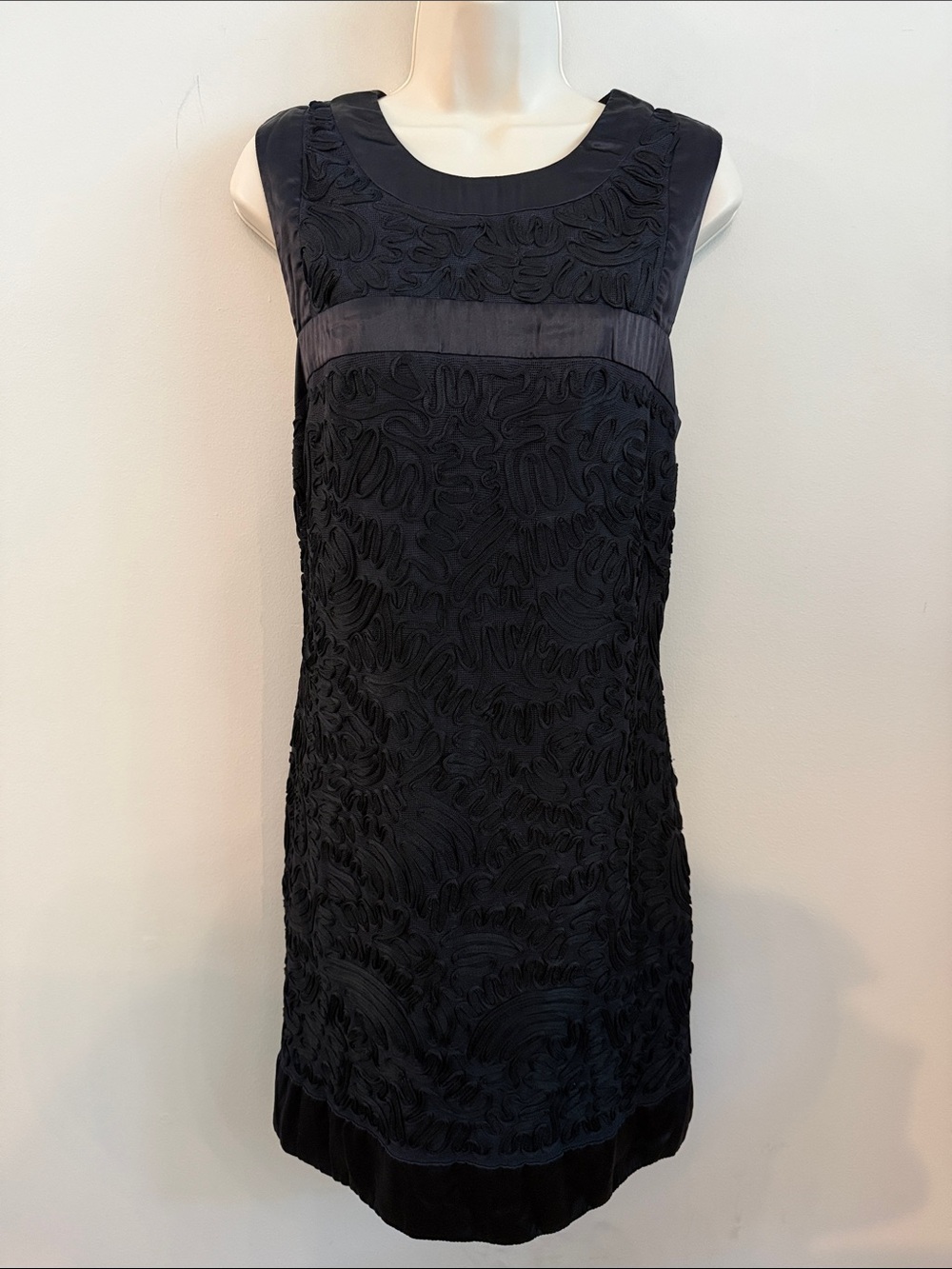 French Connection Black Sleeveless Textured Shift Dress